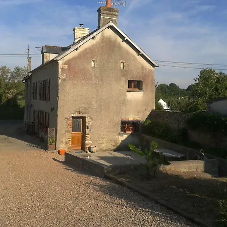 Maison De Vacances * Crouay